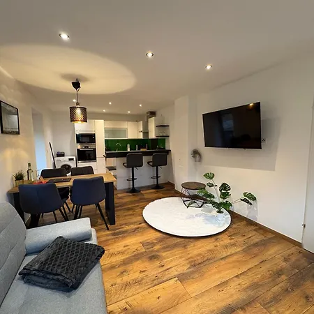 Daire Modernes Serviced - Land Idyll