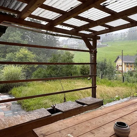 Modernes Serviced - Land Idyll *