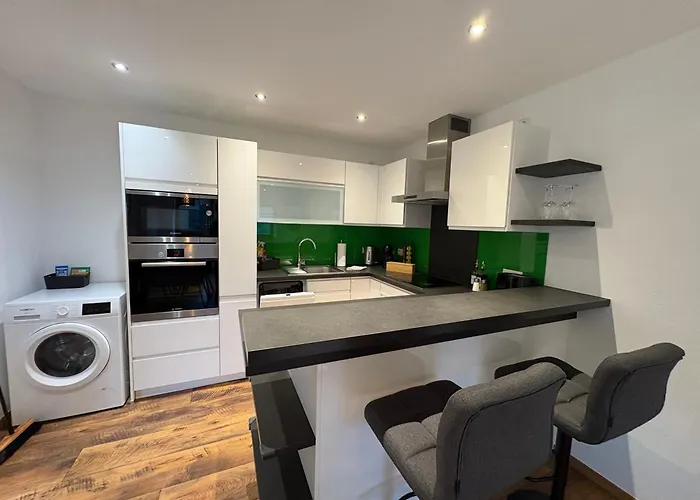 Modernes Serviced - Land Idyll *