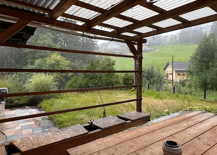 Modernes Serviced - Land Idyll *